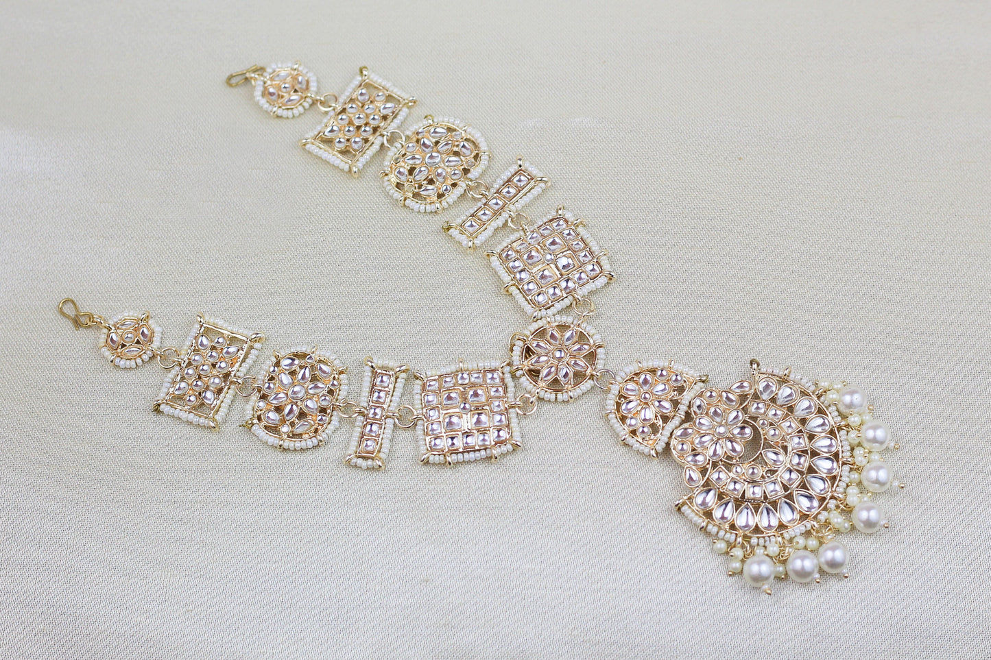 KUNDAN AND PEARL SQUARE DESIGN MATHA PATTI