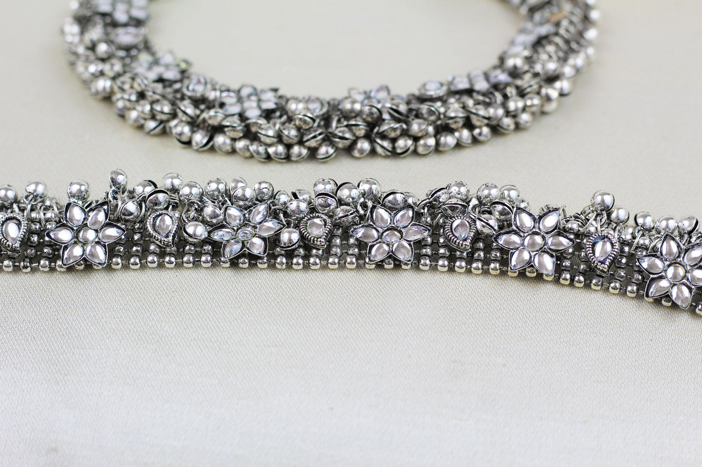 SILVER FINISH OXIDIZED KUNDAN FLOWER ANKLETS