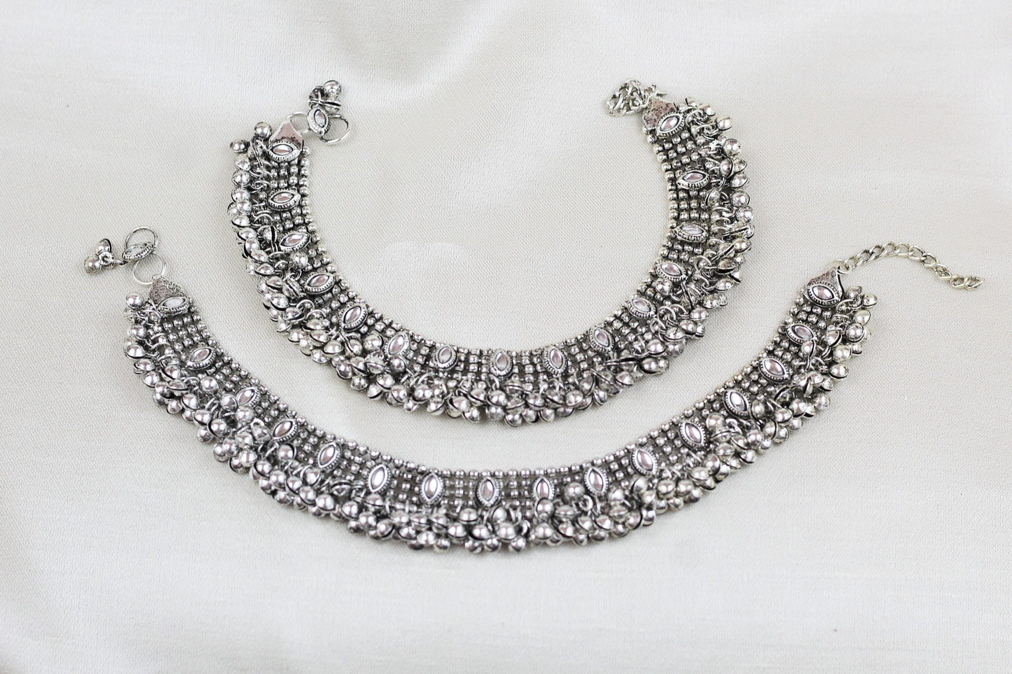 SILVER FINISH OXIDIZED KUNDAN ANKLETS