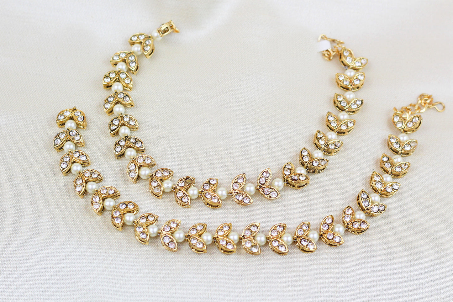 RHINE STONE LEAVES AND PEARL ANKLETS