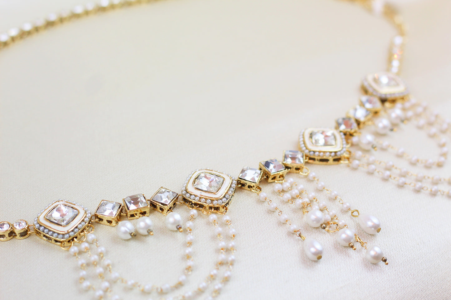 SQUARE RHINE STONE WAIST BELT WITH PEARL FRILL