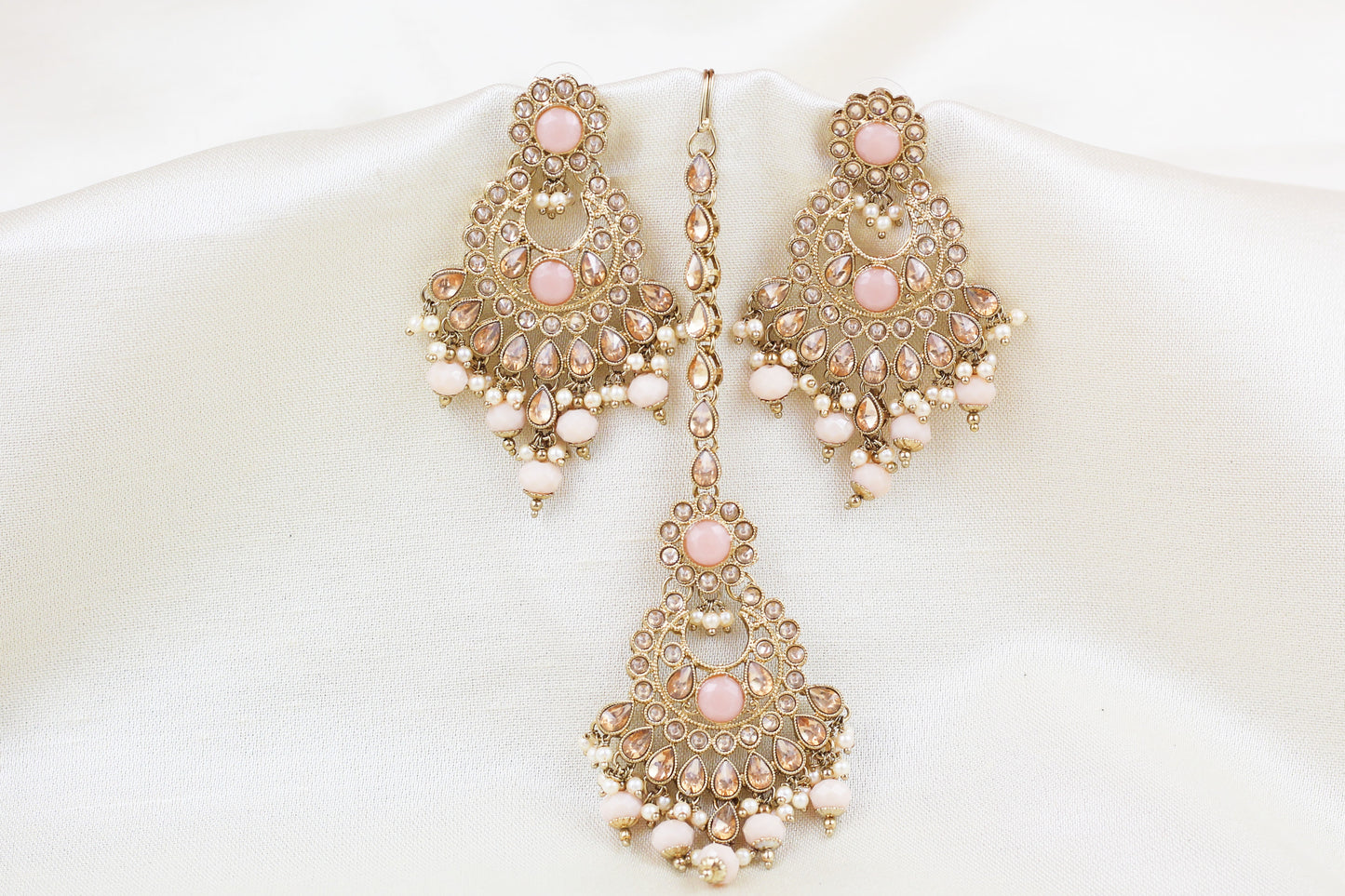 KUNDAN NECKLACE SET WITH PEACH BEADS (4PC)