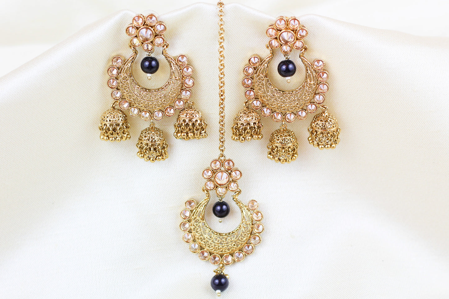 POLKI NECKLACE SET WITH BLACK BEADS (4PC)