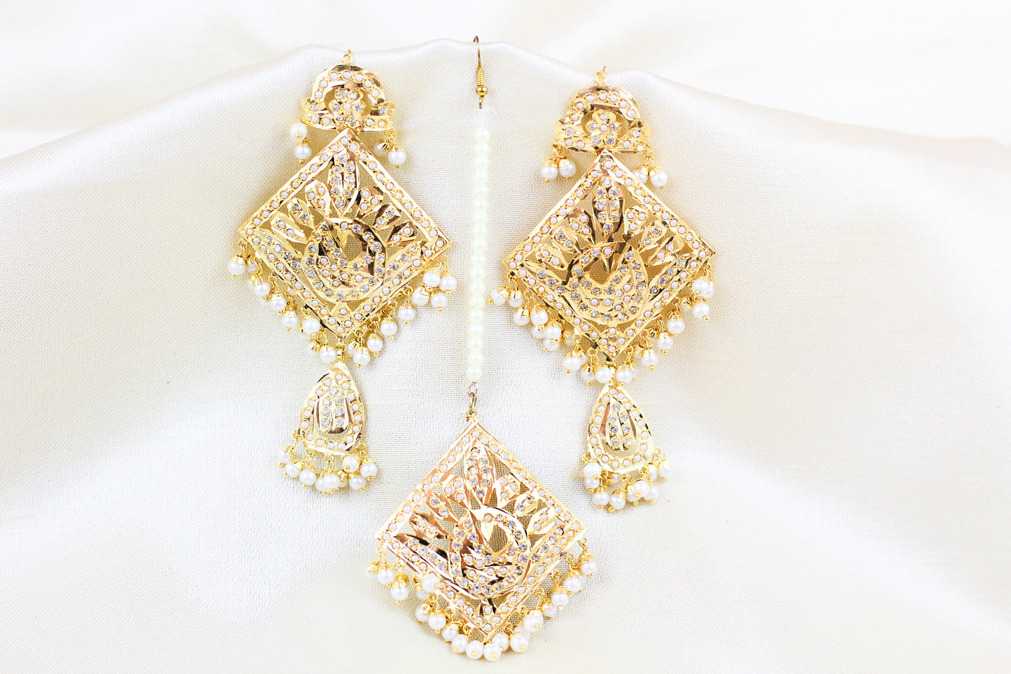 JADAU DIMOND SHAPE TIKKA SET
