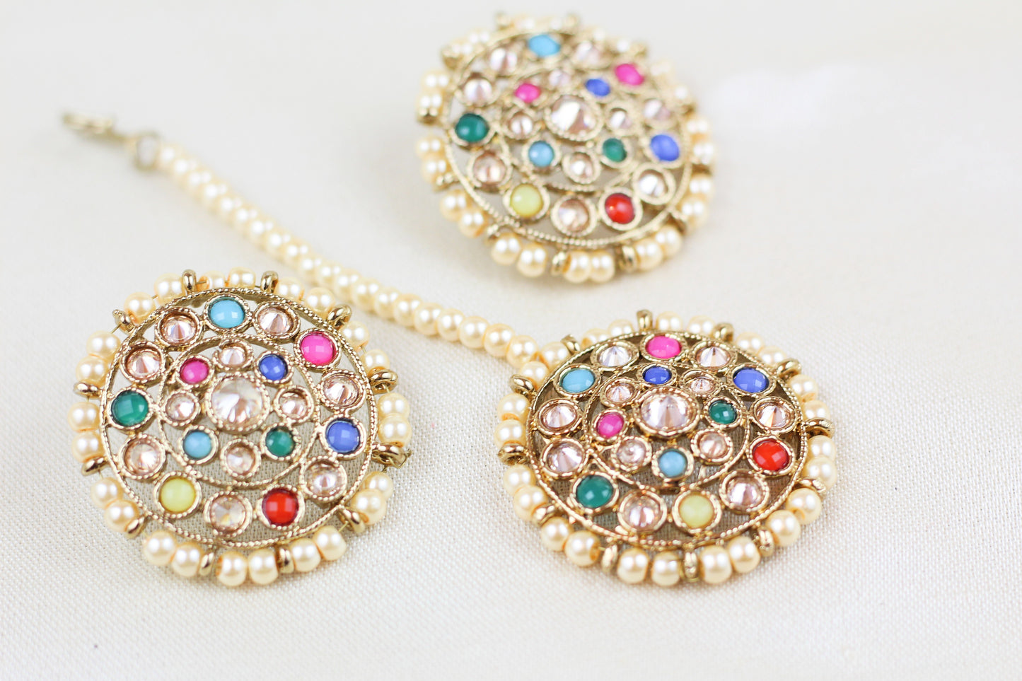 POLKI AND MULTI COLOUR BEADS TIKKA SET WITH STUDS