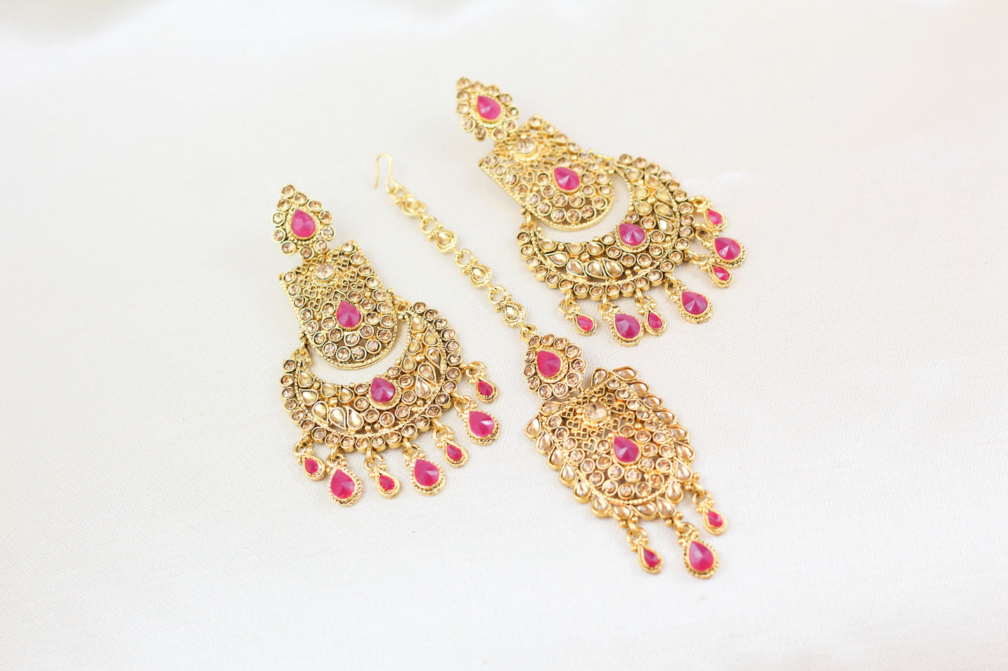 FUCHSIA PINK CHANDBALI TIKKA SET
