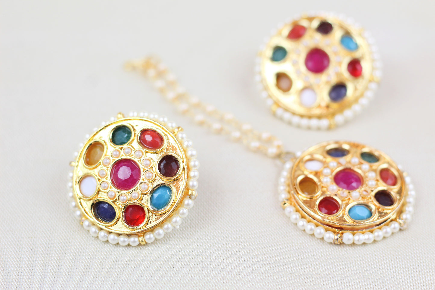 NAURATAN TIKKA SET WITH STUDS