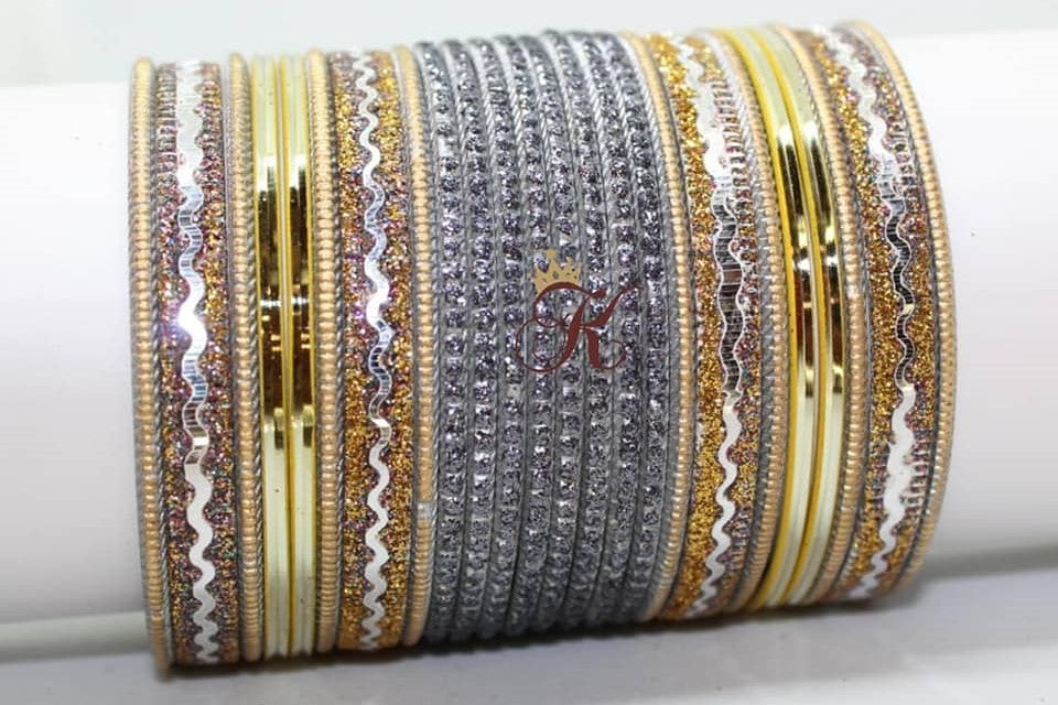 PRE MADE SET IN GRAY AND GOLD COLOUR