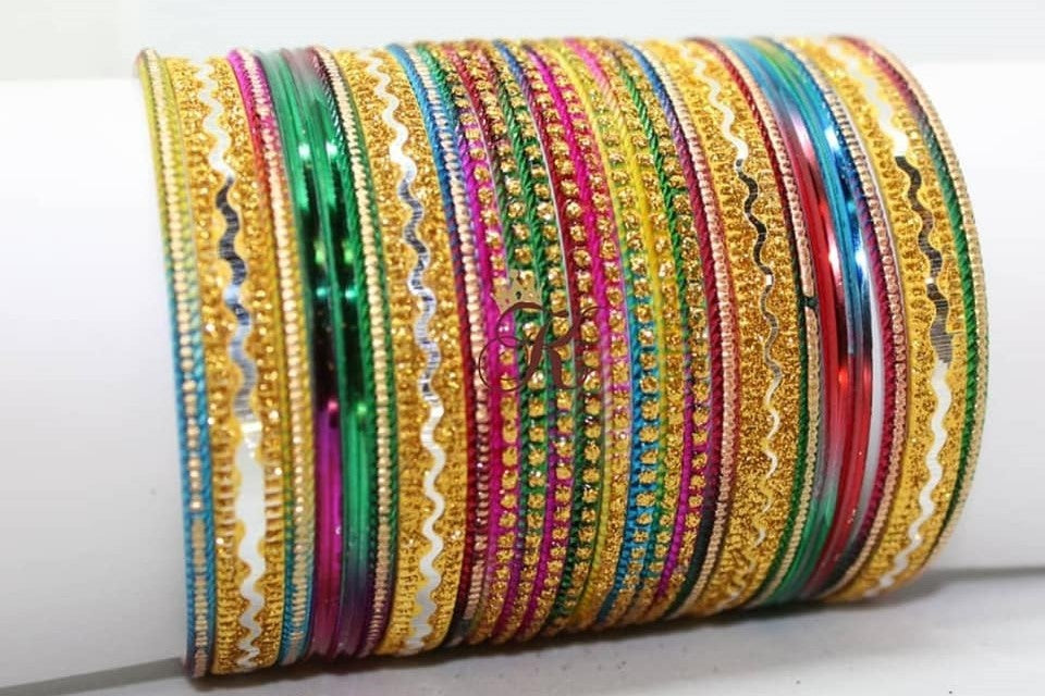 PRE MADE SET IN MULTI AND GOLD COLOUR