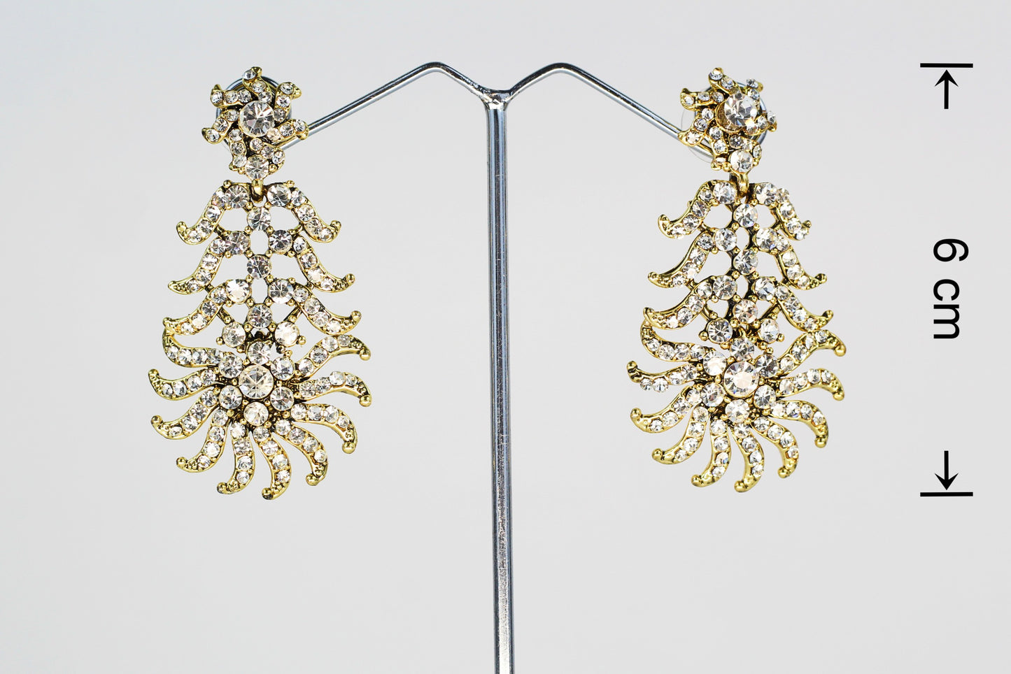 GOLD FINISH RHINE STONE EARRING