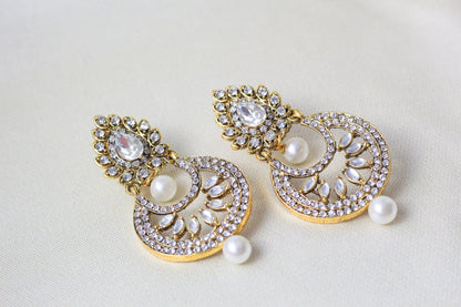 KUNDAN AND RHINE STONE EARRING