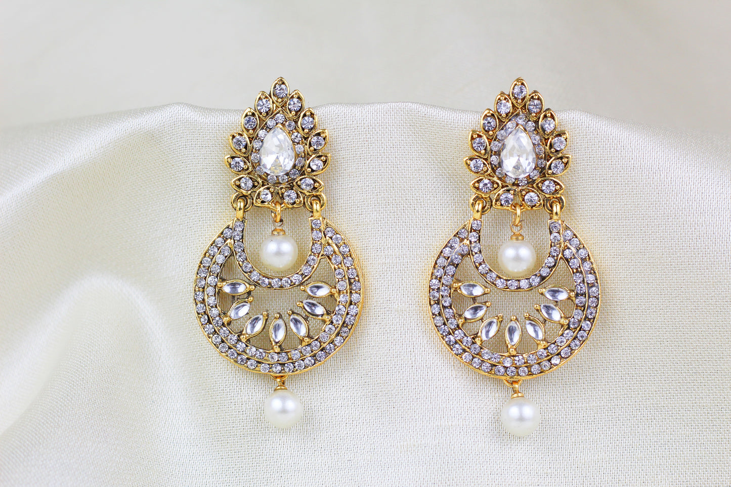 KUNDAN AND RHINE STONE EARRING