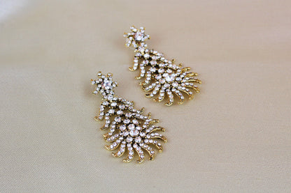 GOLD FINISH RHINE STONE EARRING