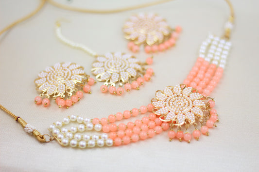 JADAU CHOKER SET WITH CREAM & PEACH PEARL (4PC)