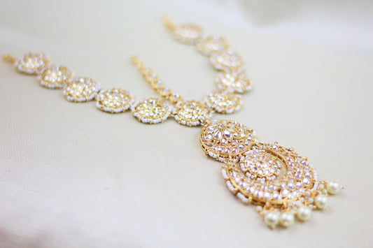KUNDAN FLOWER DESIGN MATHA PATTI