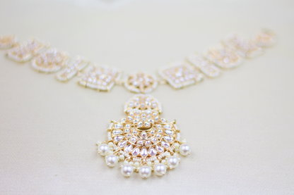 KUNDAN AND PEARL  SQUARE DESIGN MATHA PATTI