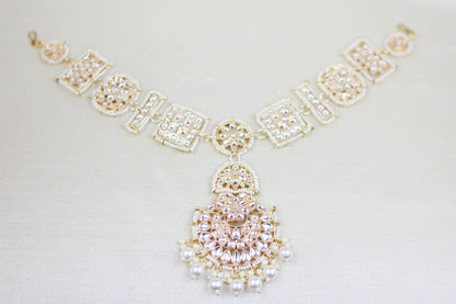 KUNDAN AND PEARL  SQUARE DESIGN MATHA PATTI