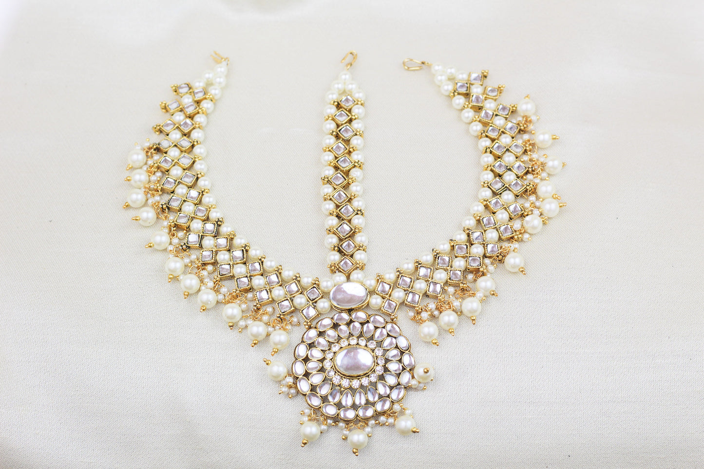 KUNDAN WITH PEARL MATHA PATTI