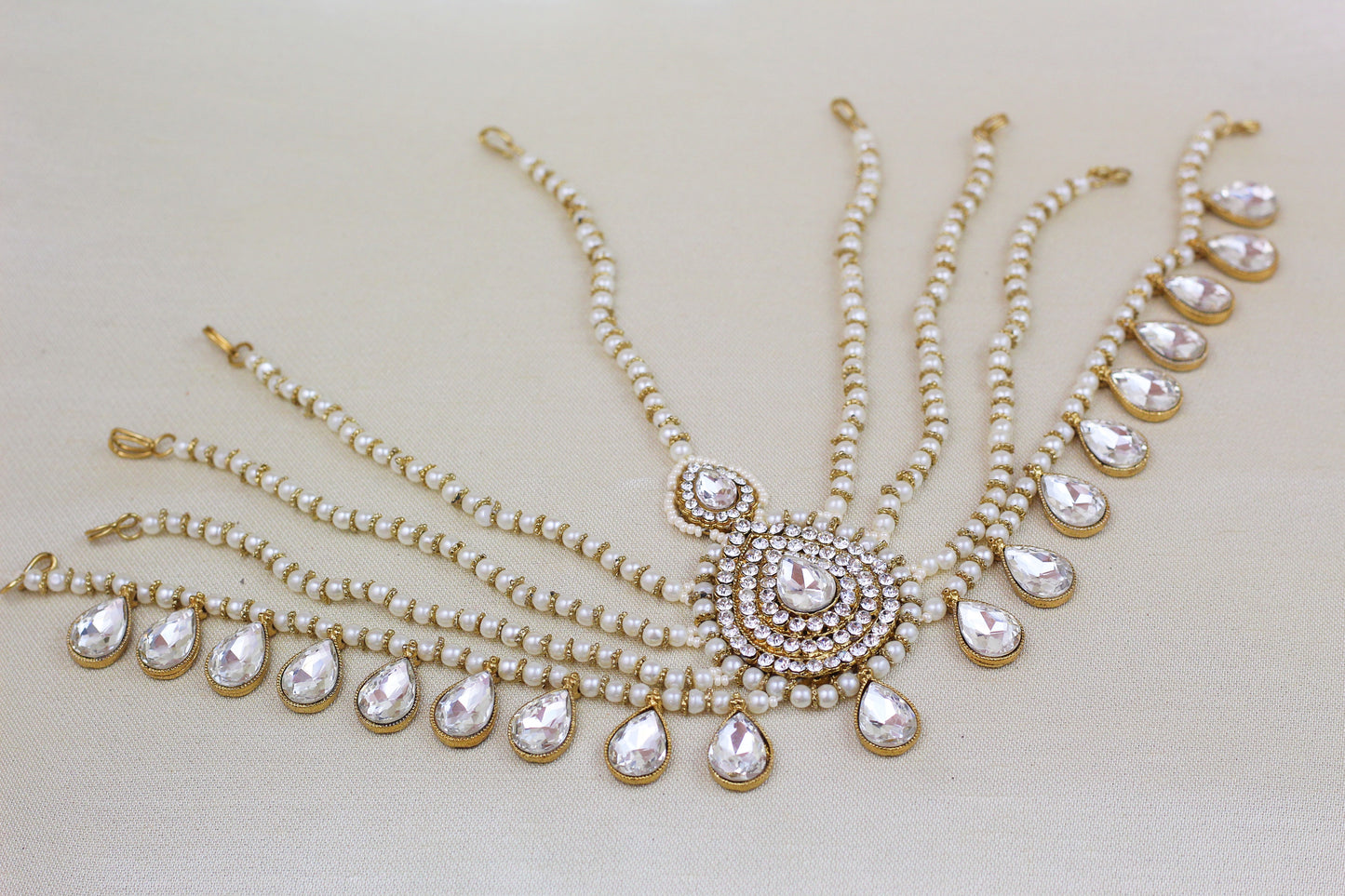 MULTI PEARL CHAIN MATHA PATTI