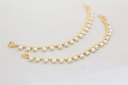 GOLD CHAIN WITH PEARL DROP SAHARE