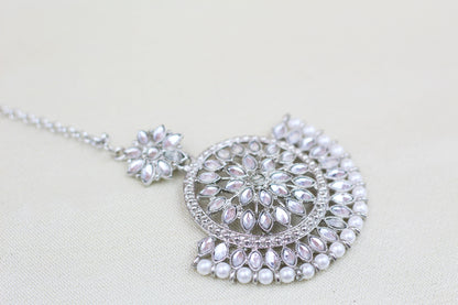 SILVER KUNDAN AND PEARL MAANG TIKKA