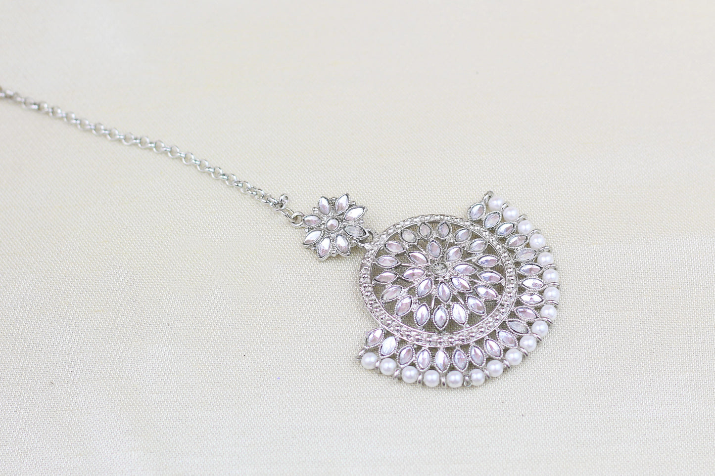 SILVER KUNDAN AND PEARL MAANG TIKKA