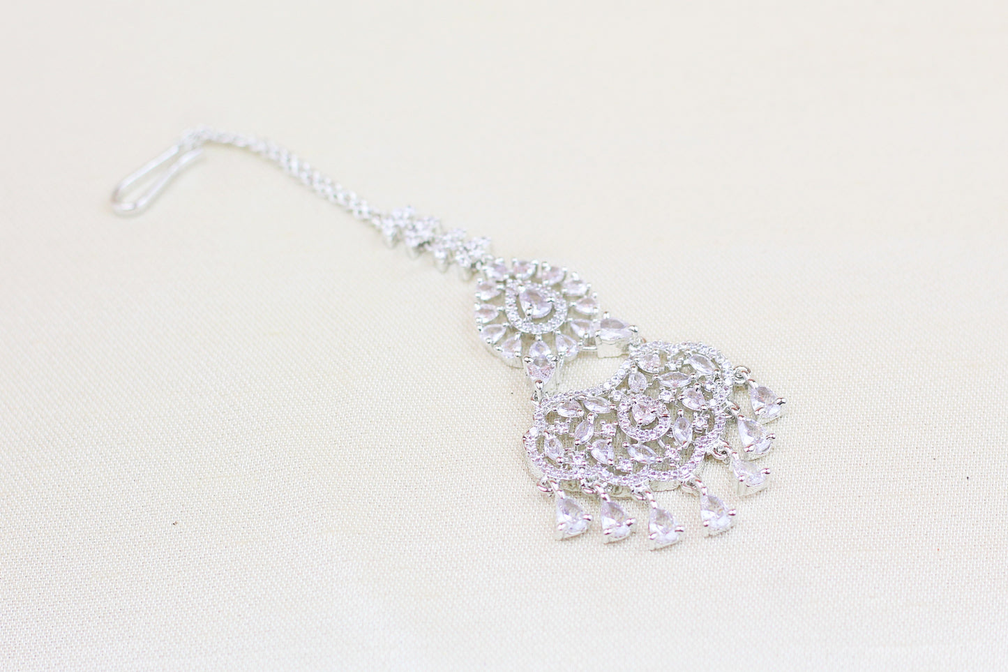 SILVER FINISH AD MAANG TIKKA