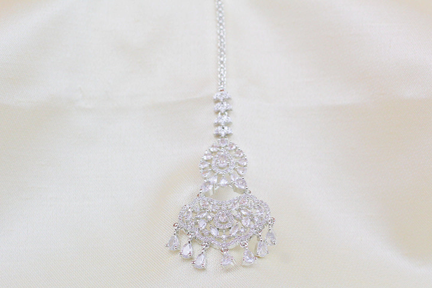 SILVER FINISH AD MAANG TIKKA