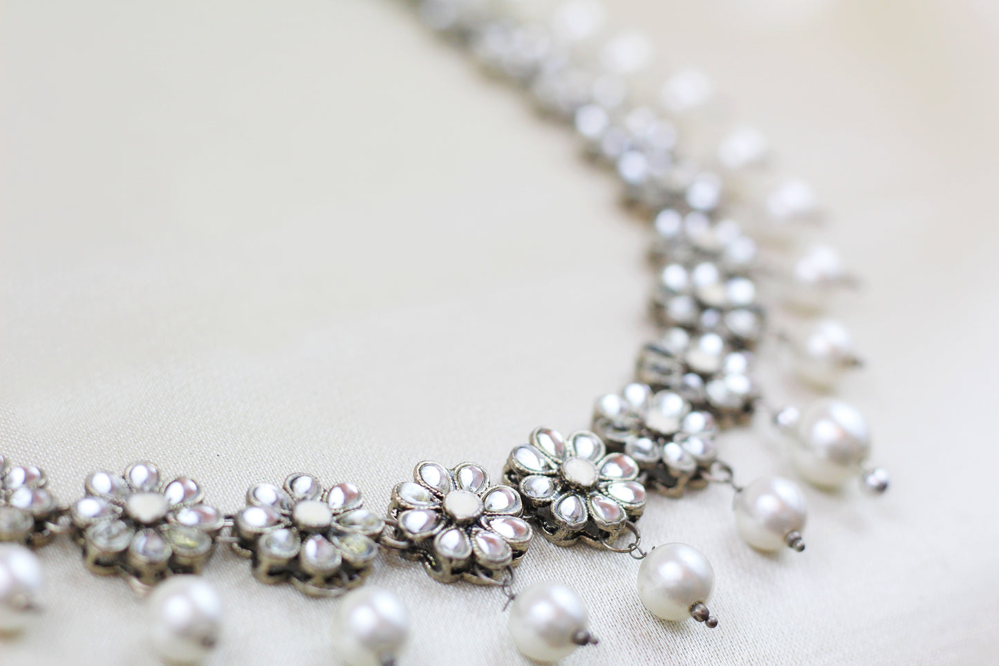 SILVER KUNDAN FLOWER WAIST BELT WITH PEARL DROP