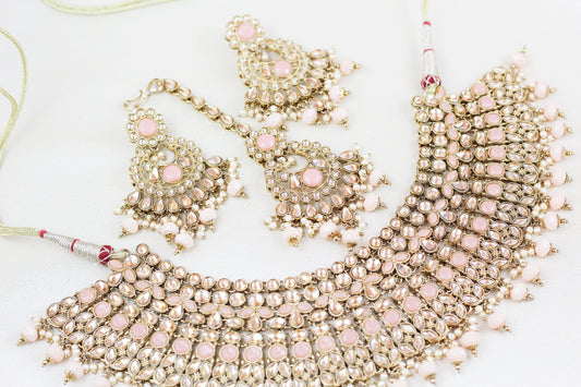 KUNDAN NECKLACE SET WITH PEACH BEADS (4PC)