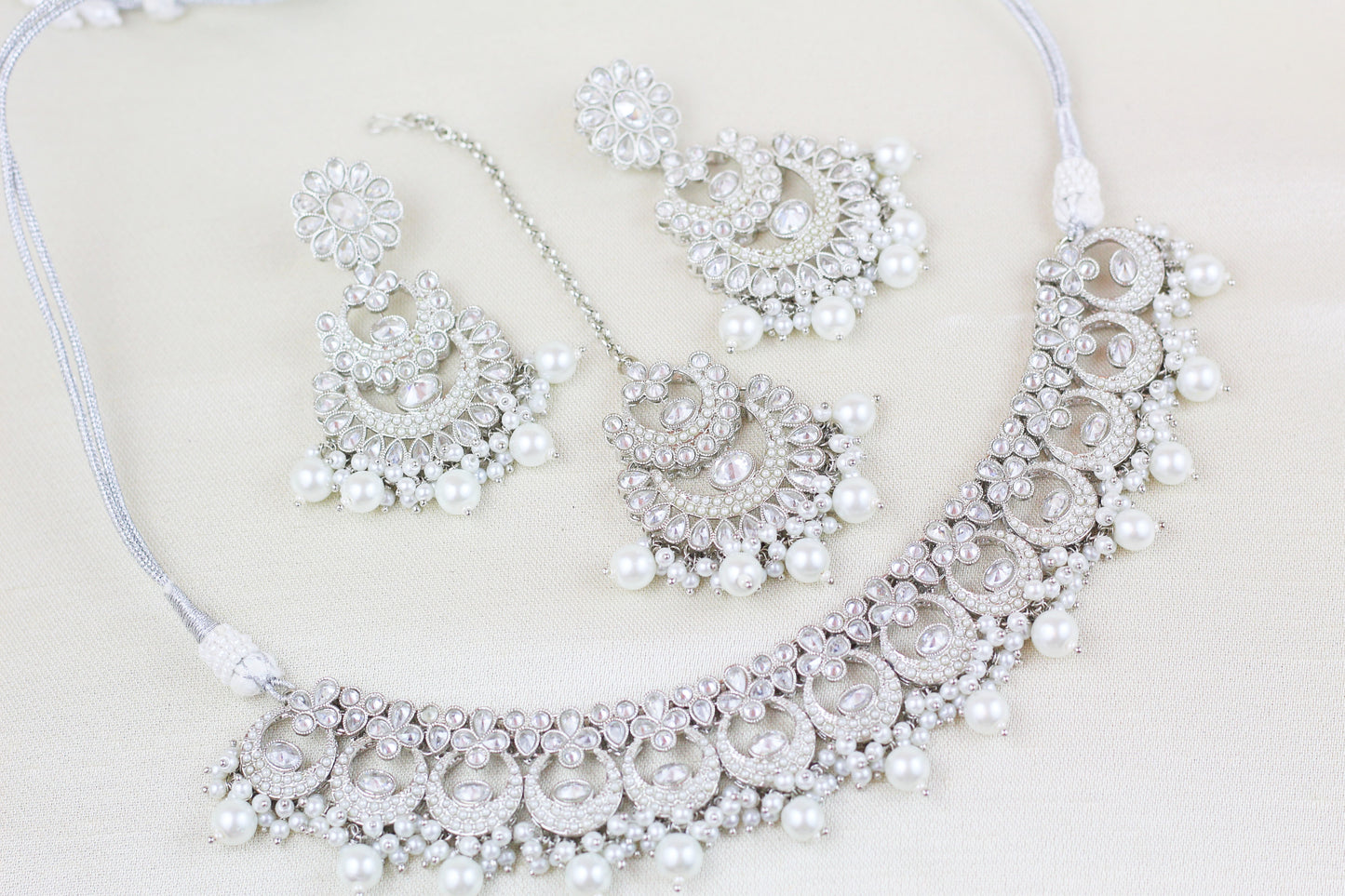 SILVER FINISH POLKI AND PEARL NECKLACE SET (4PC)