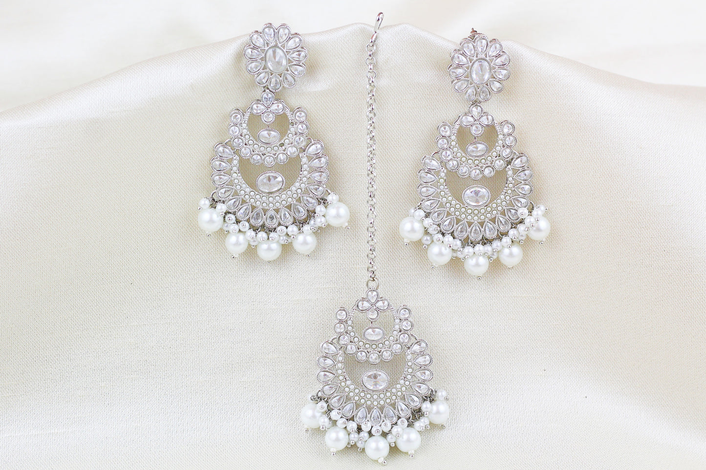 SILVER FINISH POLKI AND PEARL NECKLACE SET (4PC)