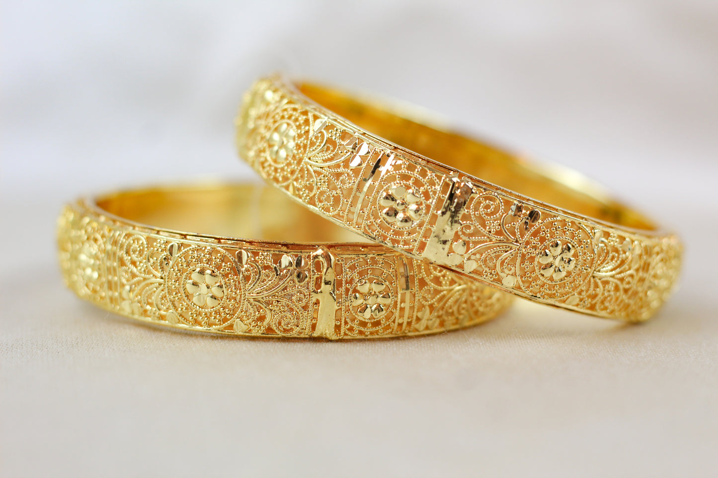 Premium Quality Gold Brass Kangan (set of 2)